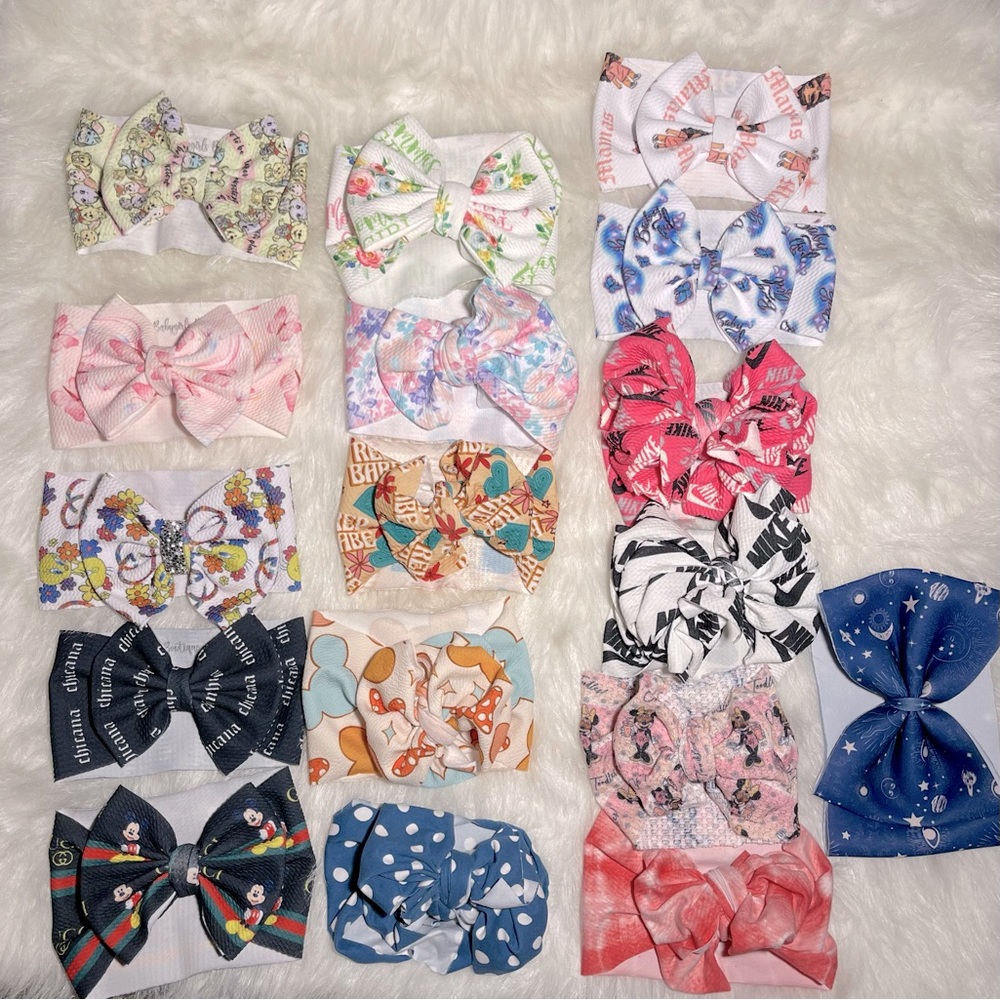 17 Headwraps, all baby sizes.